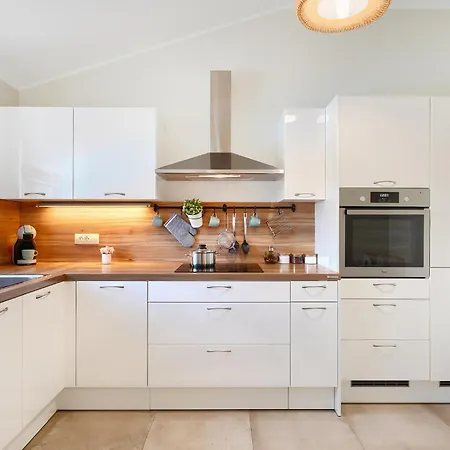 Aurora بيت للعطل بولا