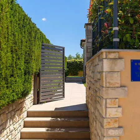 Aurora بيت للعطل *