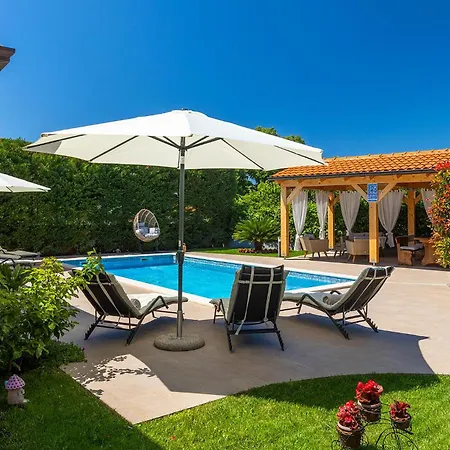 بيت للعطل Aurora بولا