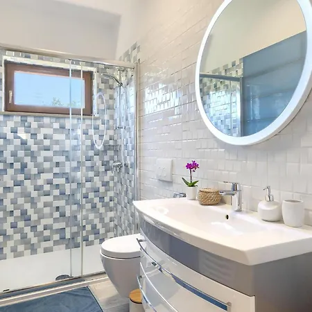 Aurora Tatil Evi Pula