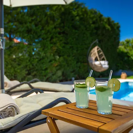 Aurora Tatil Evi Pula