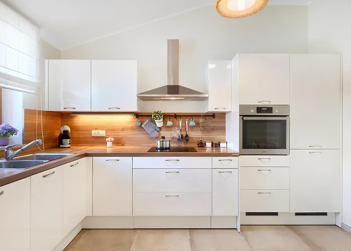 Aurora Nyaraló Póla